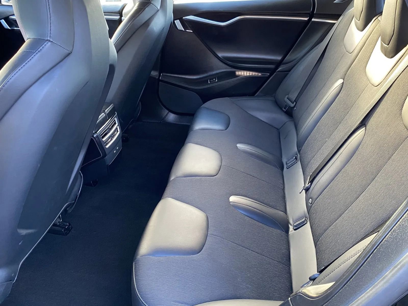 Used 2016 Tesla Model S 75 RWD image 9