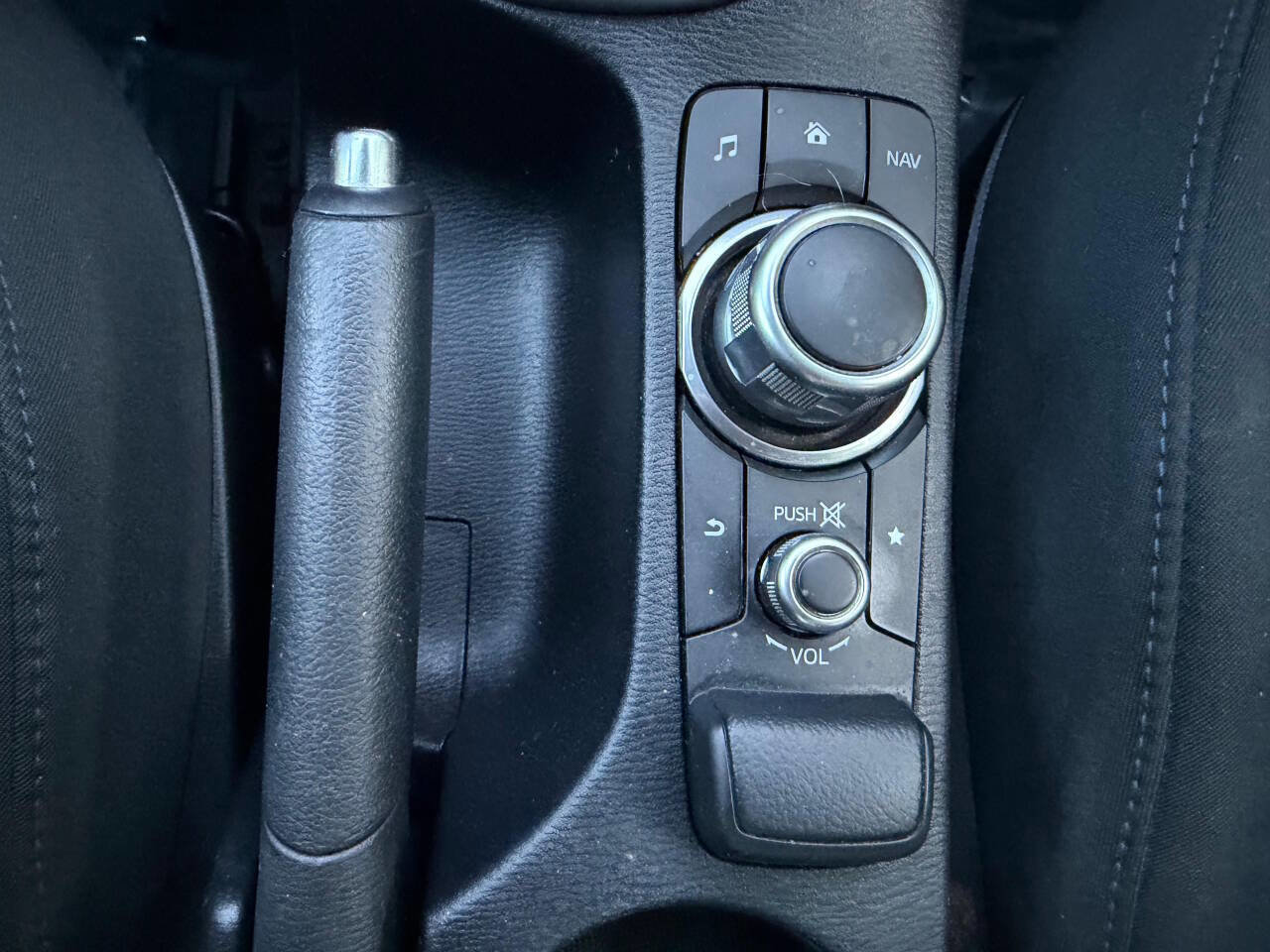 Used 2019 Toyota Yaris L FWD image 24