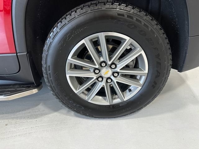 Used 2023 Chevrolet Traverse LT image 14
