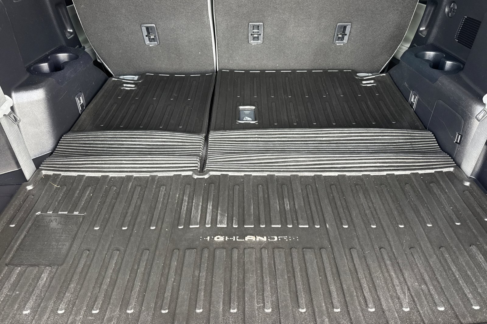 Used 2024 Toyota Highlander XLE AWD/4WD image 20