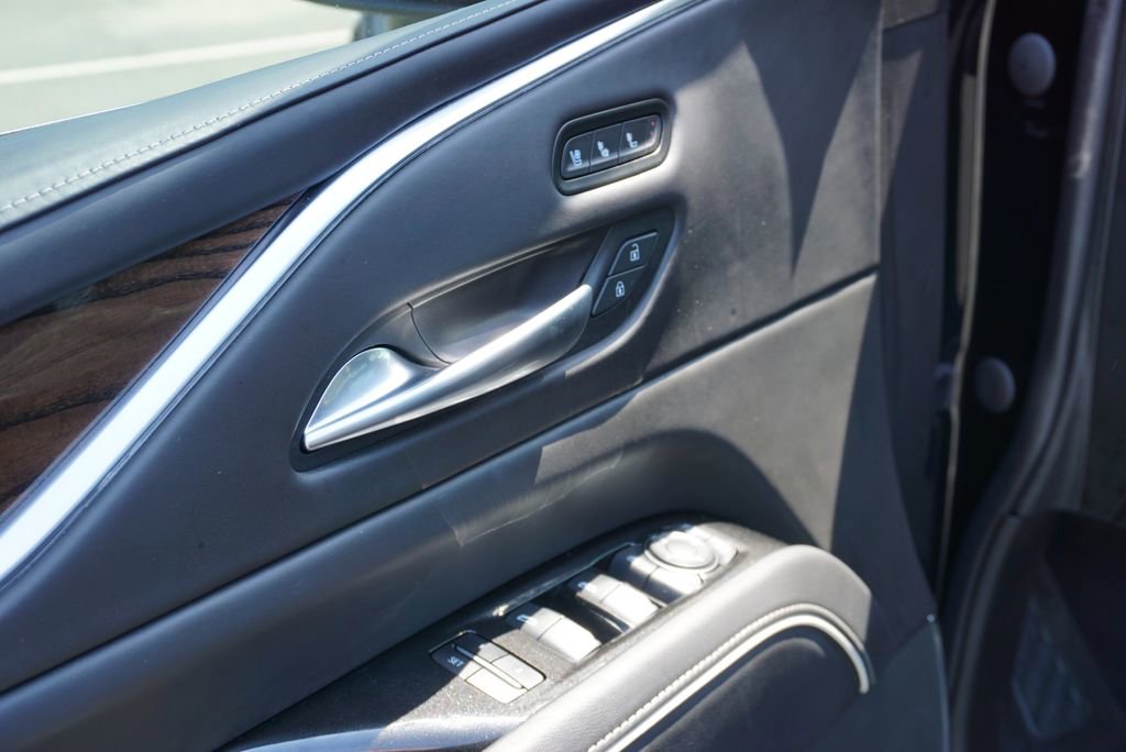 Used 2022 Cadillac Escalade Sport Platinum w/ LPO, ONYX Package image 13