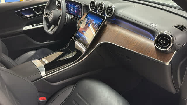 Certified 2026 Mercedes-Benz GLC 300 4MATIC image 37