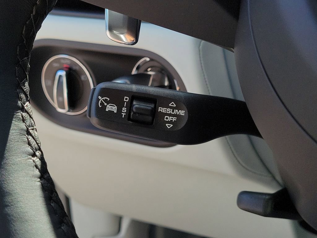 New 2026 Porsche Macan image 39
