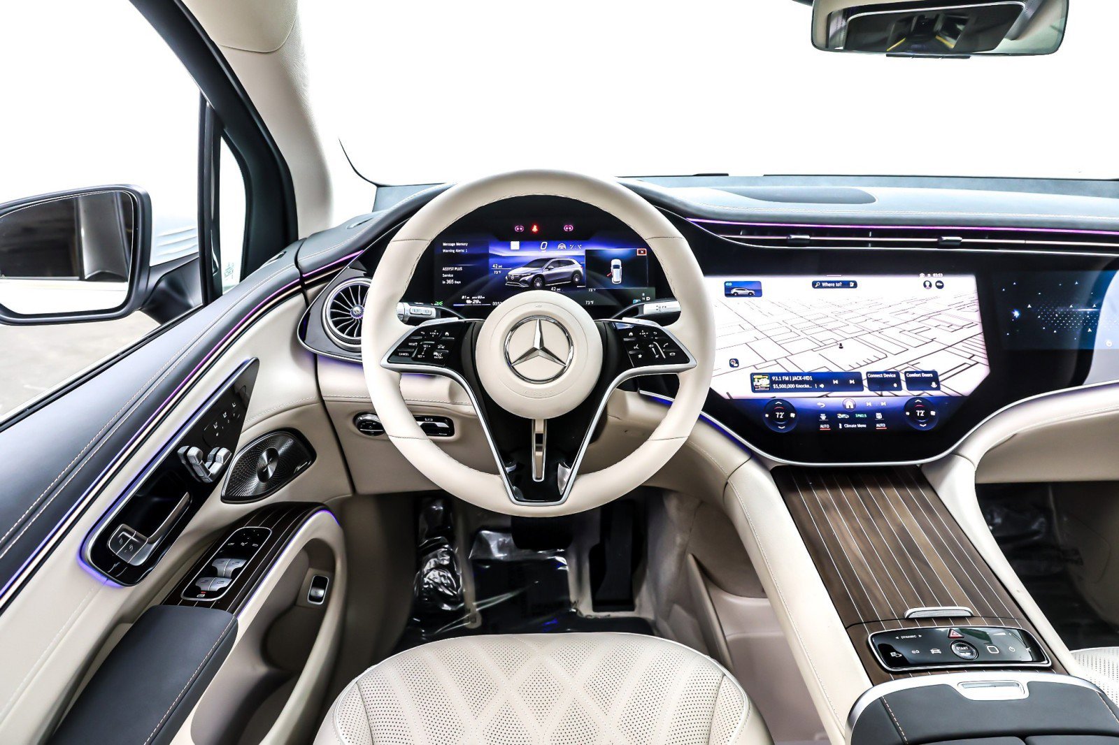 New 2026 Mercedes-Benz EQS 550 4MATIC SUV image 4