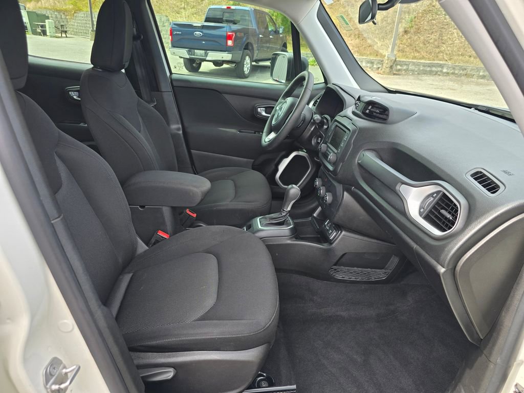 Used 2019 Jeep Renegade Sport image 27