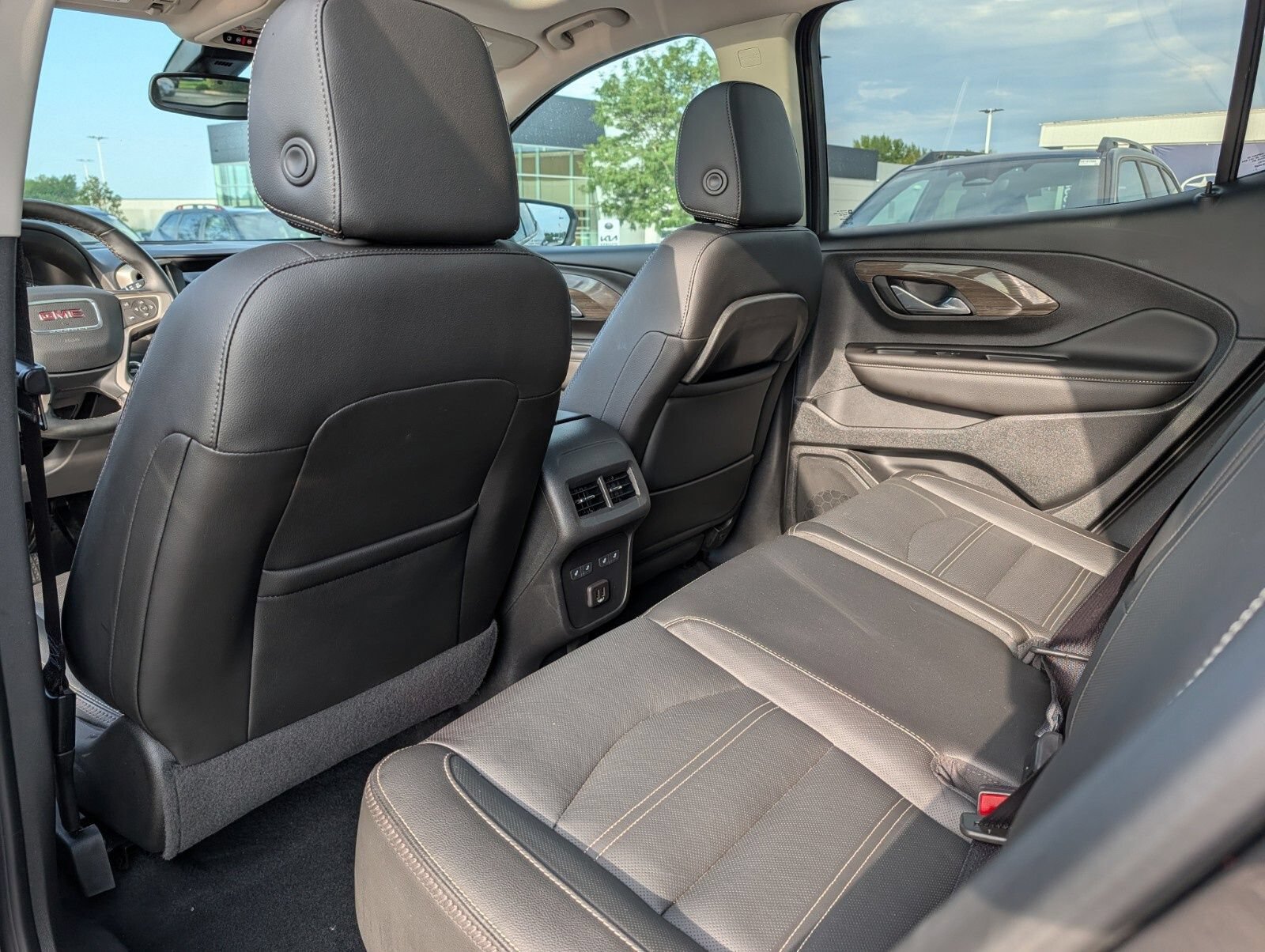 Used 2023 GMC Terrain Denali w/ Black Diamond Edition AWD/4WD image 23