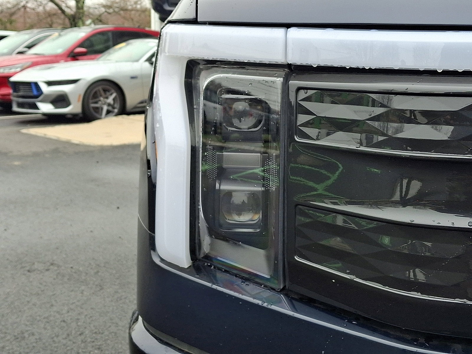Used 2025 Ford F150 Lightning Platinum image 9