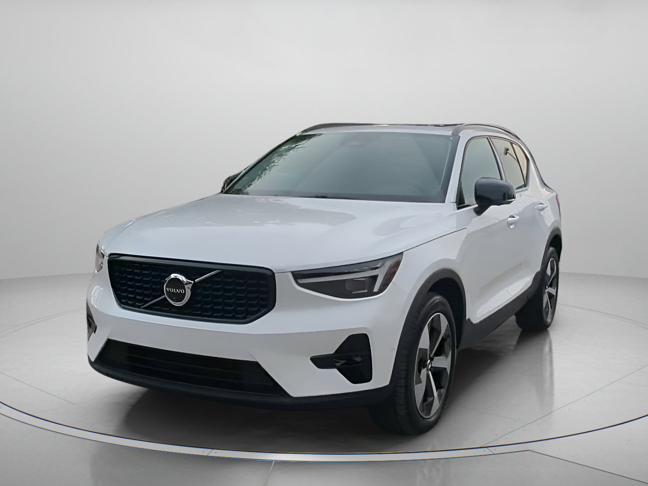 Used 2026 Volvo XC40 B5 Plus AWD/4WD image 11