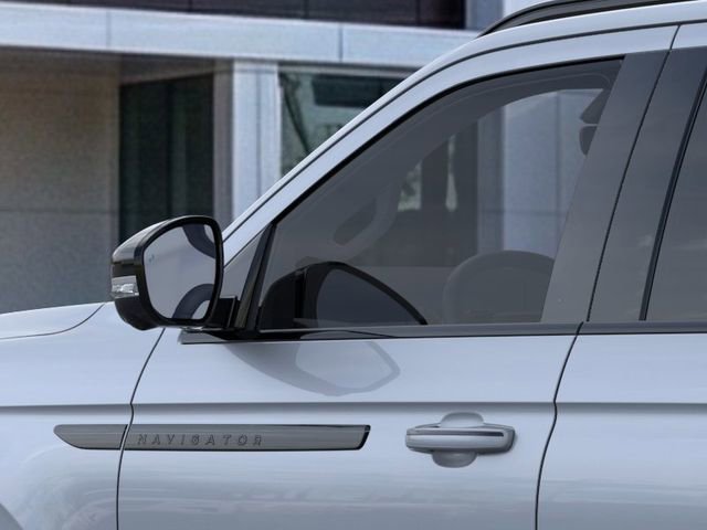 New 2025 Lincoln Navigator Reserve w/ Jet Appearance Package AWD/4WD image 20