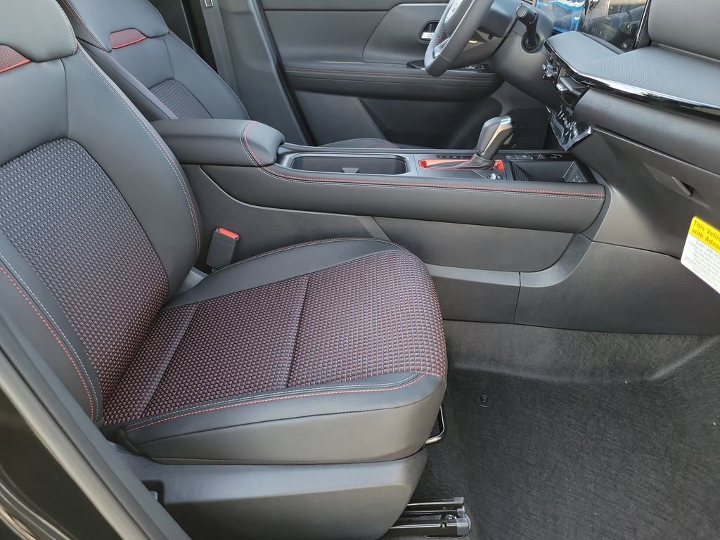 New 2026 Nissan Kicks SR image 13