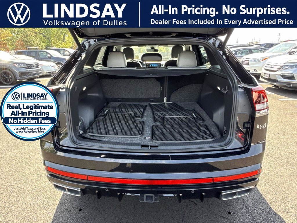 Used 2024 Volkswagen Atlas Cross Sport SEL R-Line AWD/4WD image 15