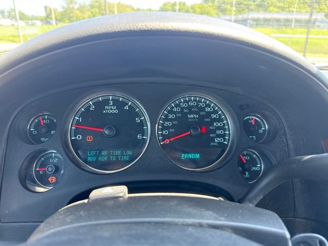 Used 2011 Chevrolet Avalanche LS w/ Convenience Package AWD/4WD image 19