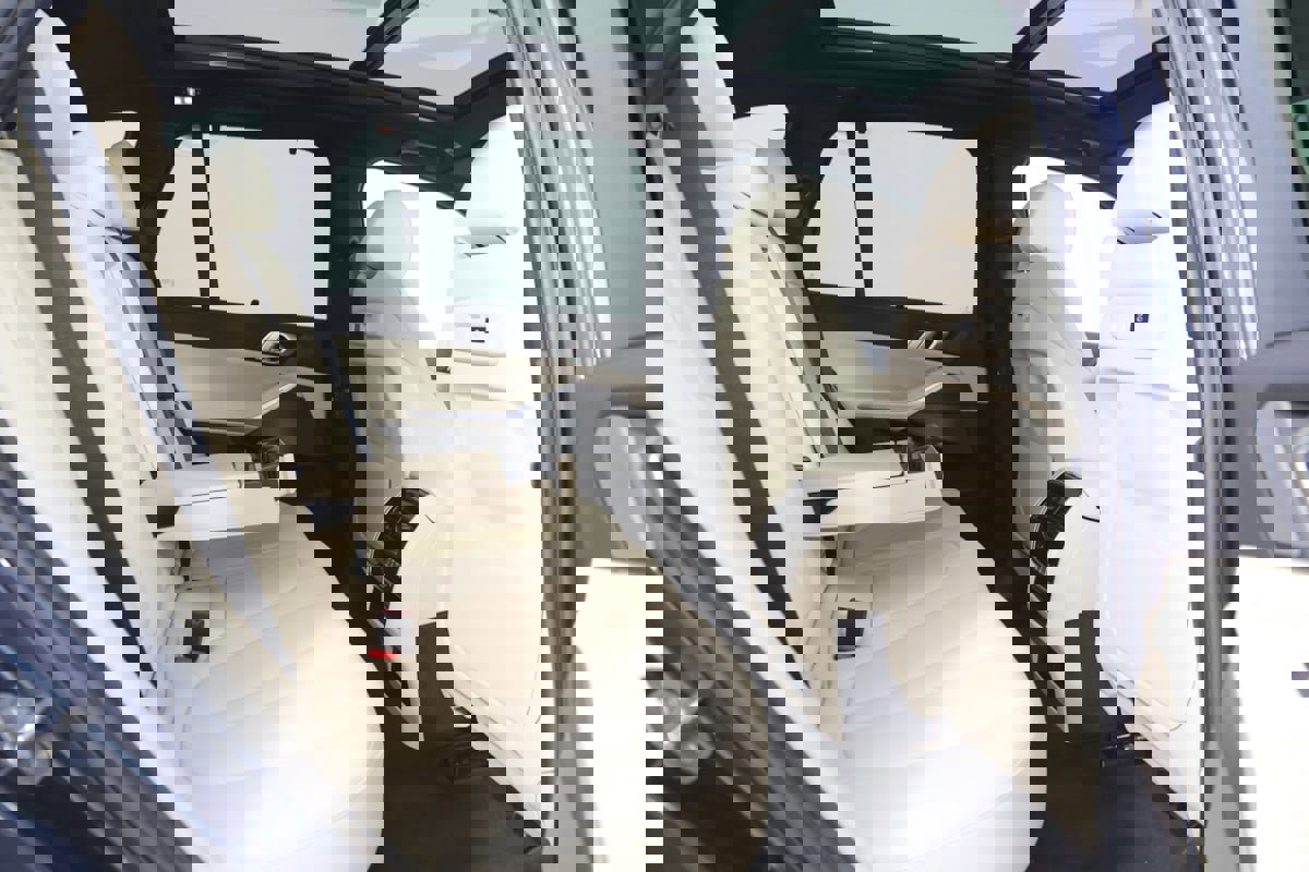 Used 2022 BMW X5 xDrive45e AWD/4WD image 14