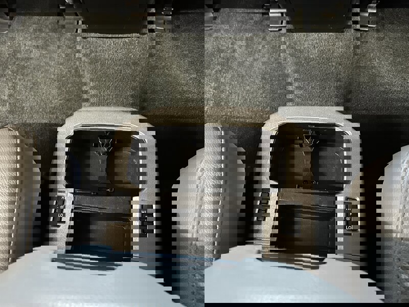 Used 2014 Toyota Sequoia Platinum image 40