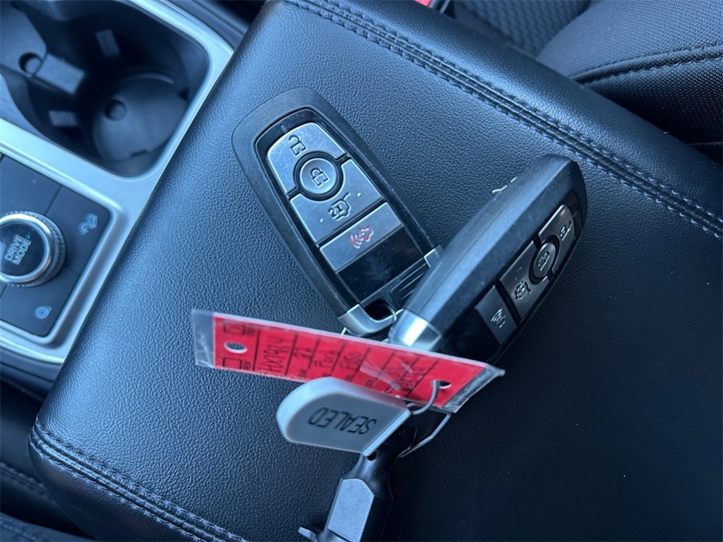 Used 2022 Ford Explorer XLT w/ Class IV Trailer Tow Package image 32