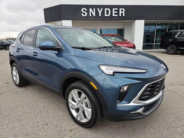 Used 2024 Buick Encore GX Preferred w/ Advanced Technology Package AWD/4WD image 2