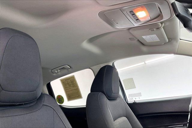 Used 2022 GMC Canyon Elevation image 25