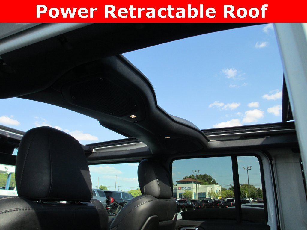 Used 2024 Jeep Wrangler Unlimited Rubicon w/ Technology Group image 15