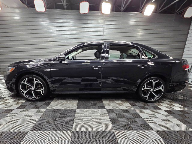 Used 2020 Volkswagen Passat 2.0T R-Line FWD image 9