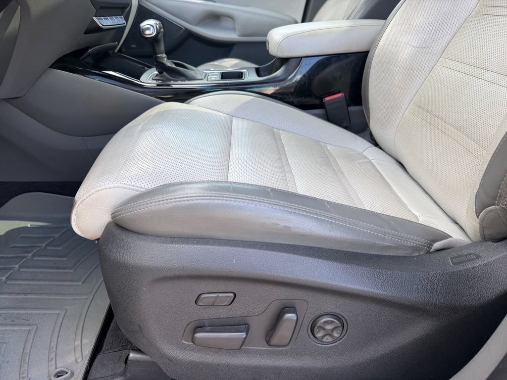 Used 2016 Kia Sorento SX FWD image 11