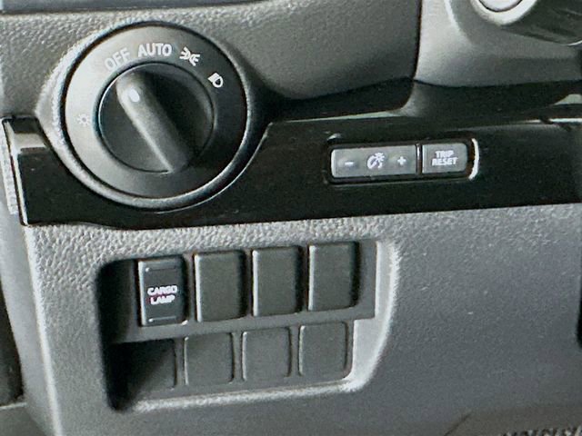 Used 2023 Nissan Titan SV image 12