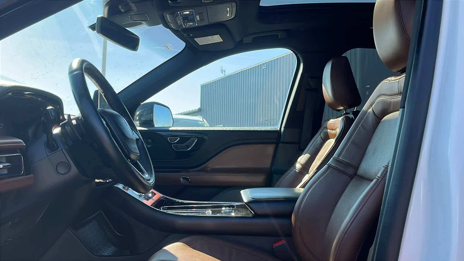 Used 2023 Lincoln Aviator Reserve w/ Equipment Group 201A image 10