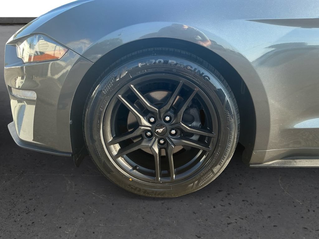 Used 2018 Ford Mustang Premium RWD image 13