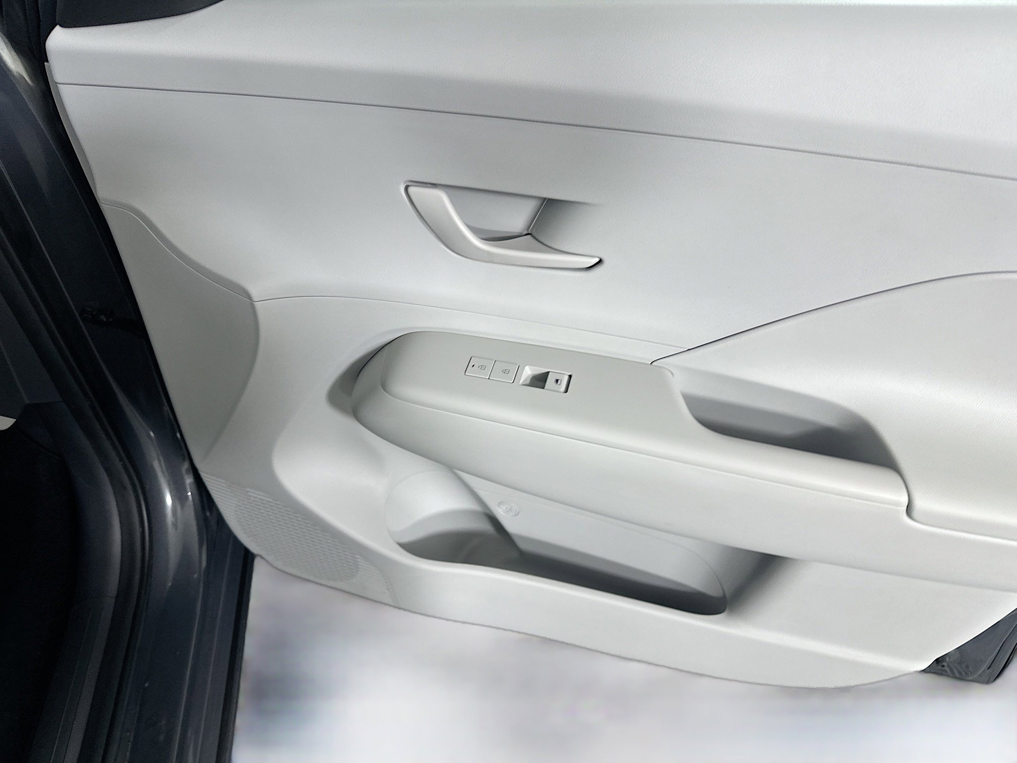 Used 2024 Hyundai Kona SEL FWD image 30