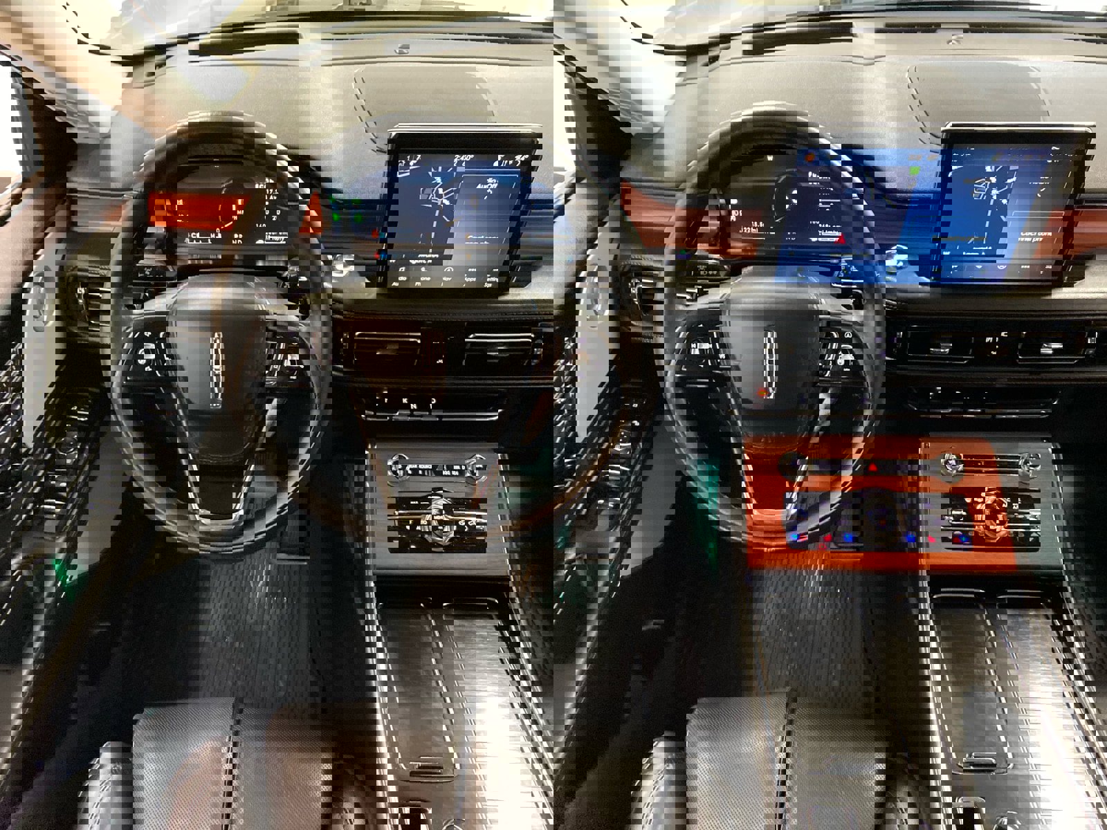 Used 2023 Lincoln Aviator Reserve w/ Equipment Group 201A image 13