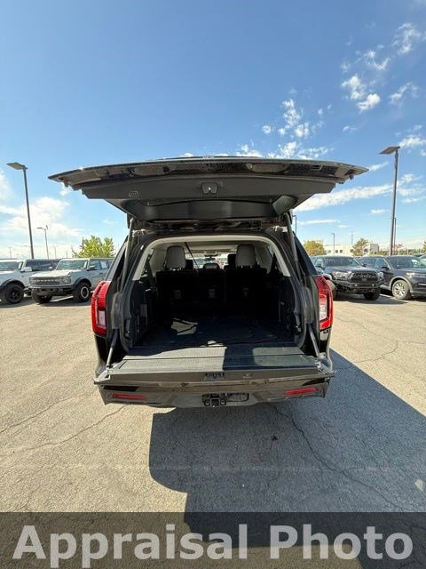 Used 2025 Ford Expedition Max Active image 11