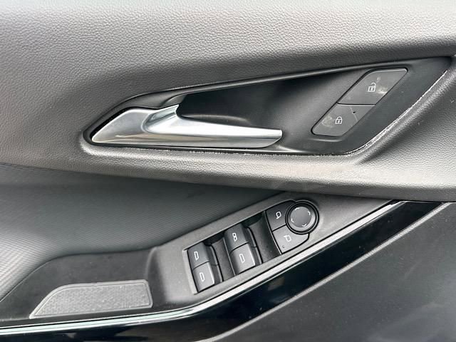 Used 2025 Chevrolet Equinox LT image 16