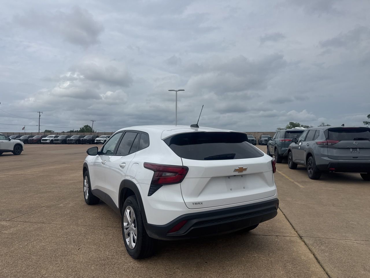 Used 2025 Chevrolet Trax LS image 16