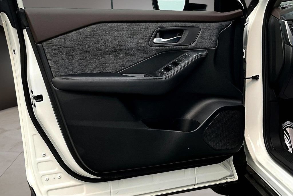 Certified 2023 Nissan Rogue SV AWD/4WD image 20