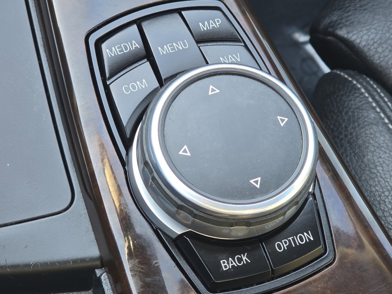 Used 2017 BMW 330i Gran Turismo xDrive image 9