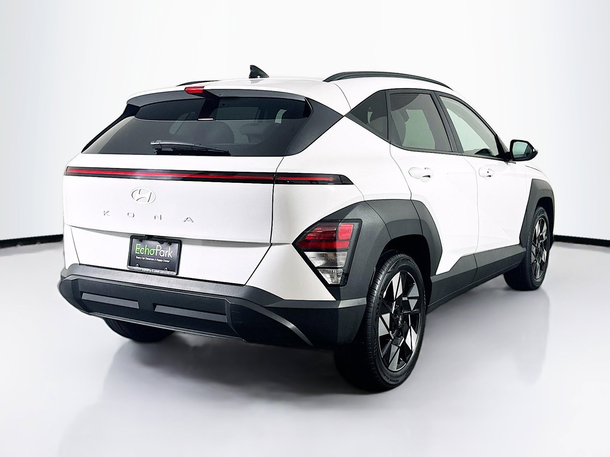 Used 2025 Hyundai Kona SEL image 9