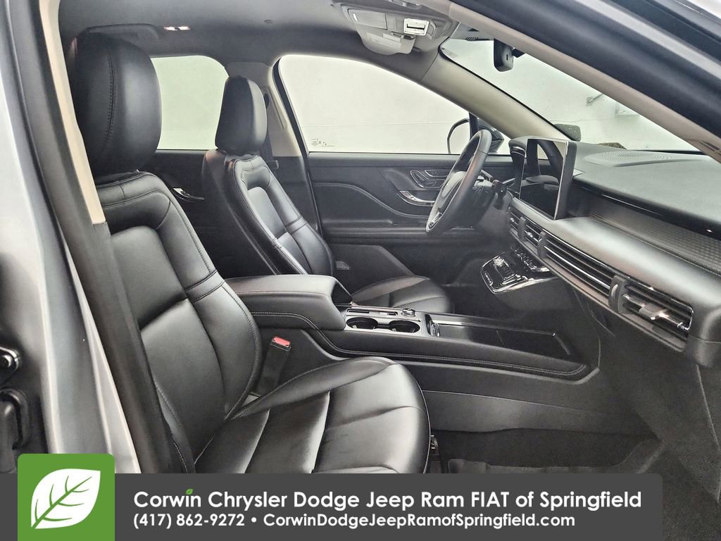 Used 2023 Lincoln Corsair AWD w/ Towing Package image 31