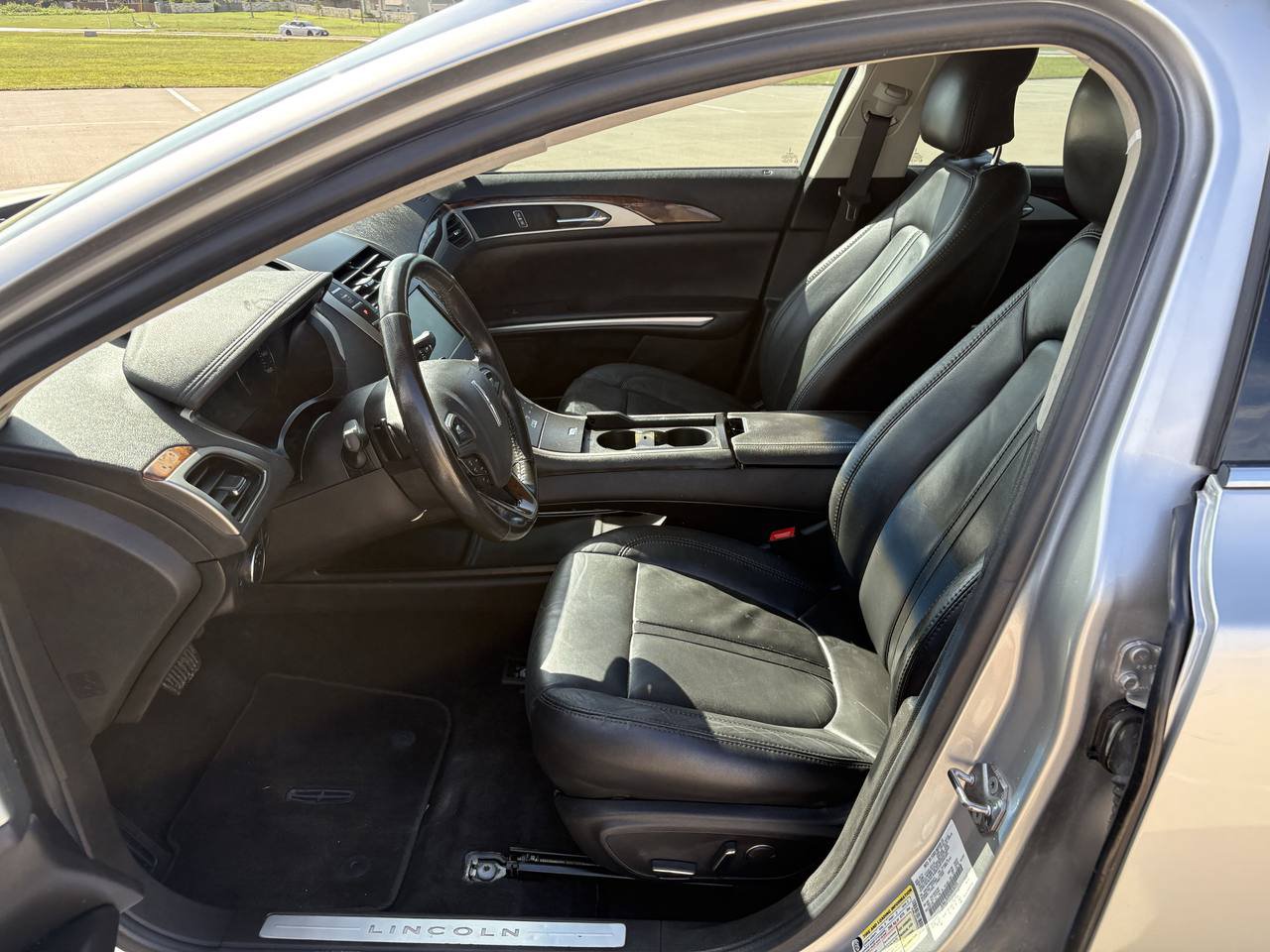 Used 2013 Lincoln MKZ FWD image 8