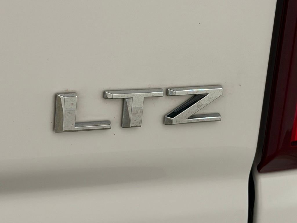 Used 2020 Chevrolet Silverado 1500 LTZ image 24