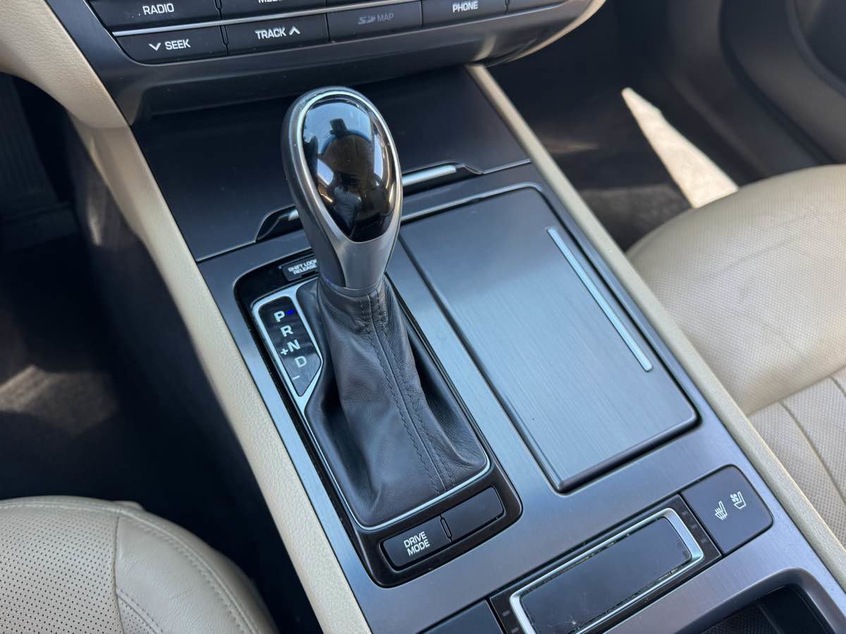 Used 2016 Hyundai Genesis 3.8 w/ Option Group 02 RWD image 32