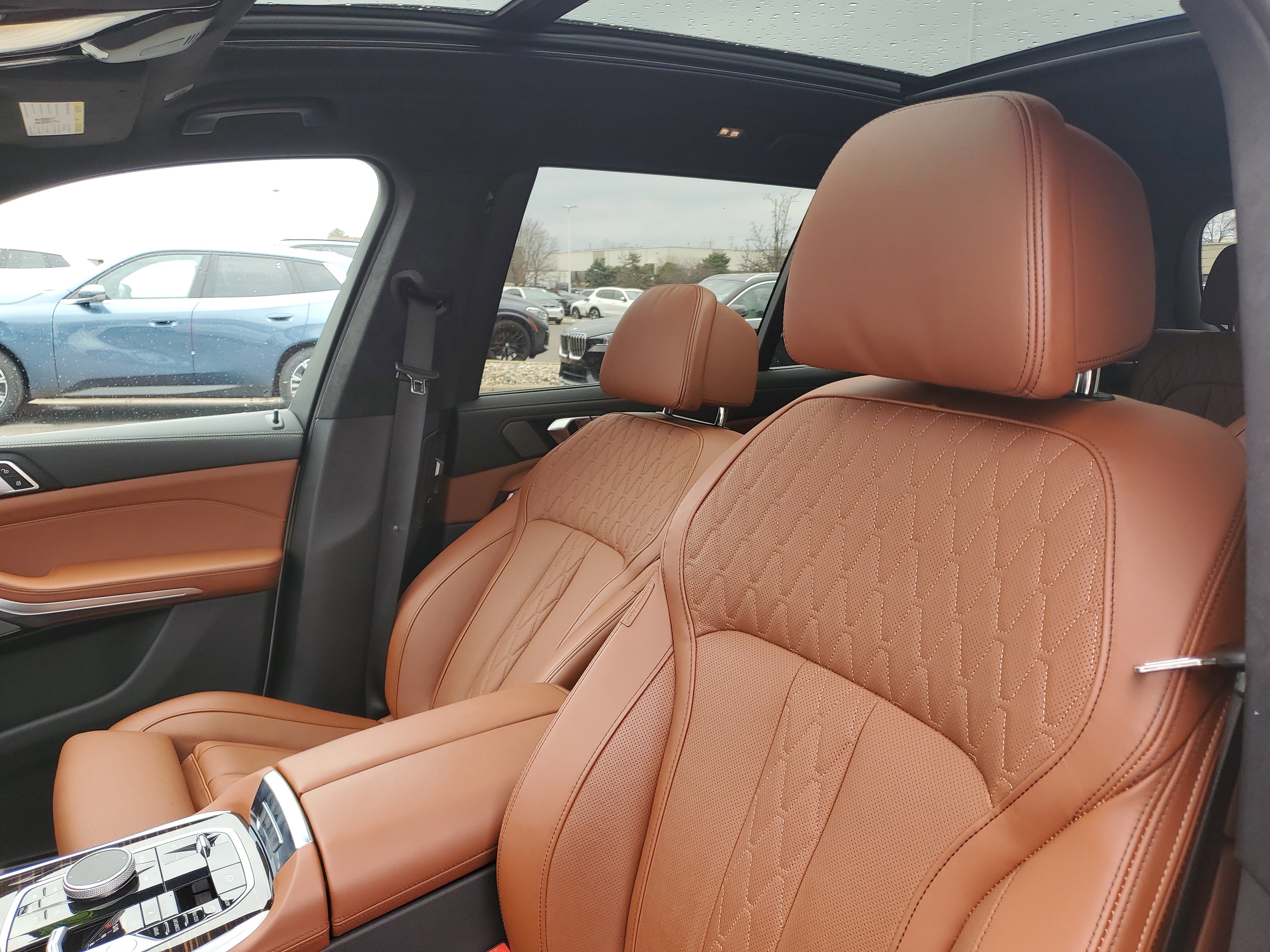 Certified 2025 BMW X7 xDrive40i w/ M Sport Package image 7