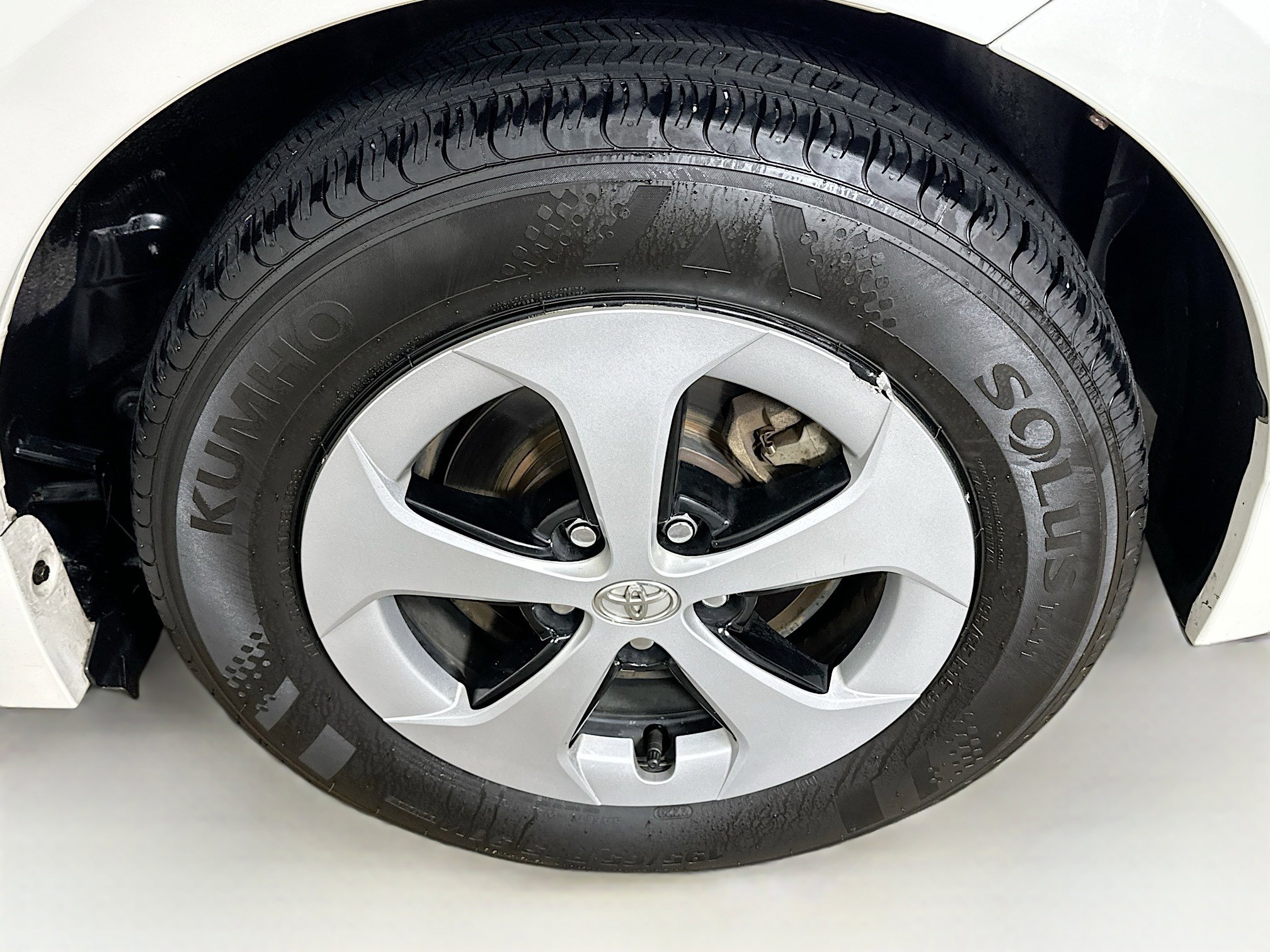 Used 2013 Toyota Prius Three image 11