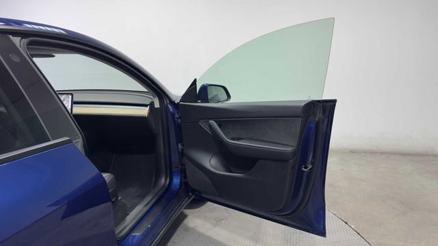 Used 2021 Tesla Model Y 2WD image 9