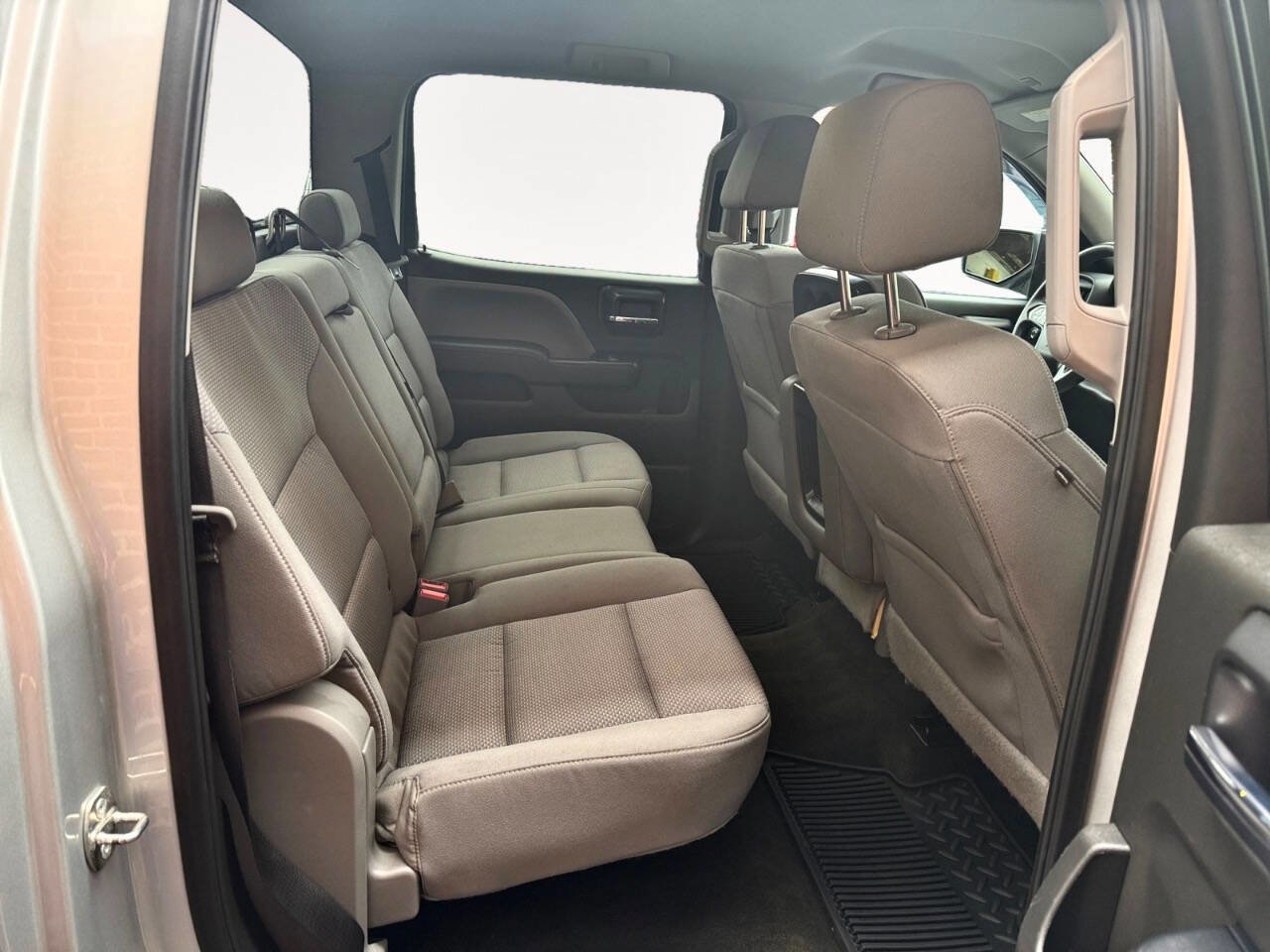Used 2018 Chevrolet Silverado 1500 Custom w/ Custom Value Package image 11