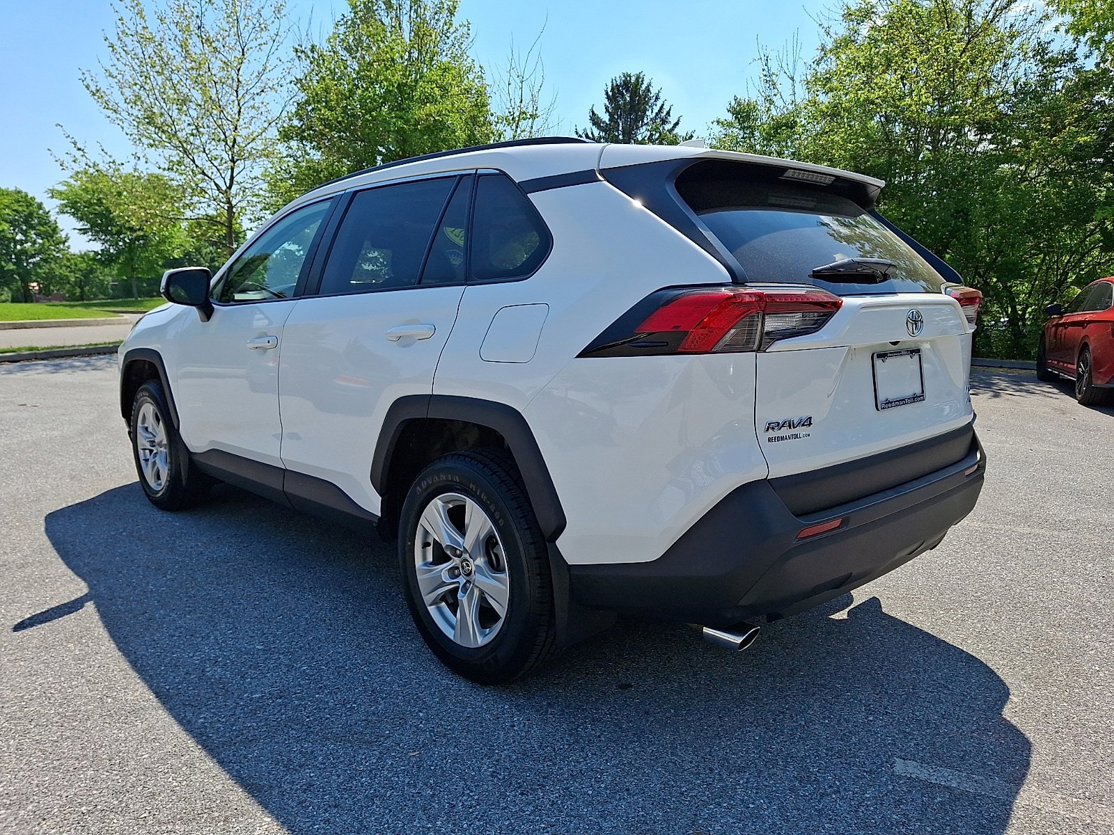 Used 2021 Toyota RAV4 XLE w/ Convenience Package AWD/4WD image 4
