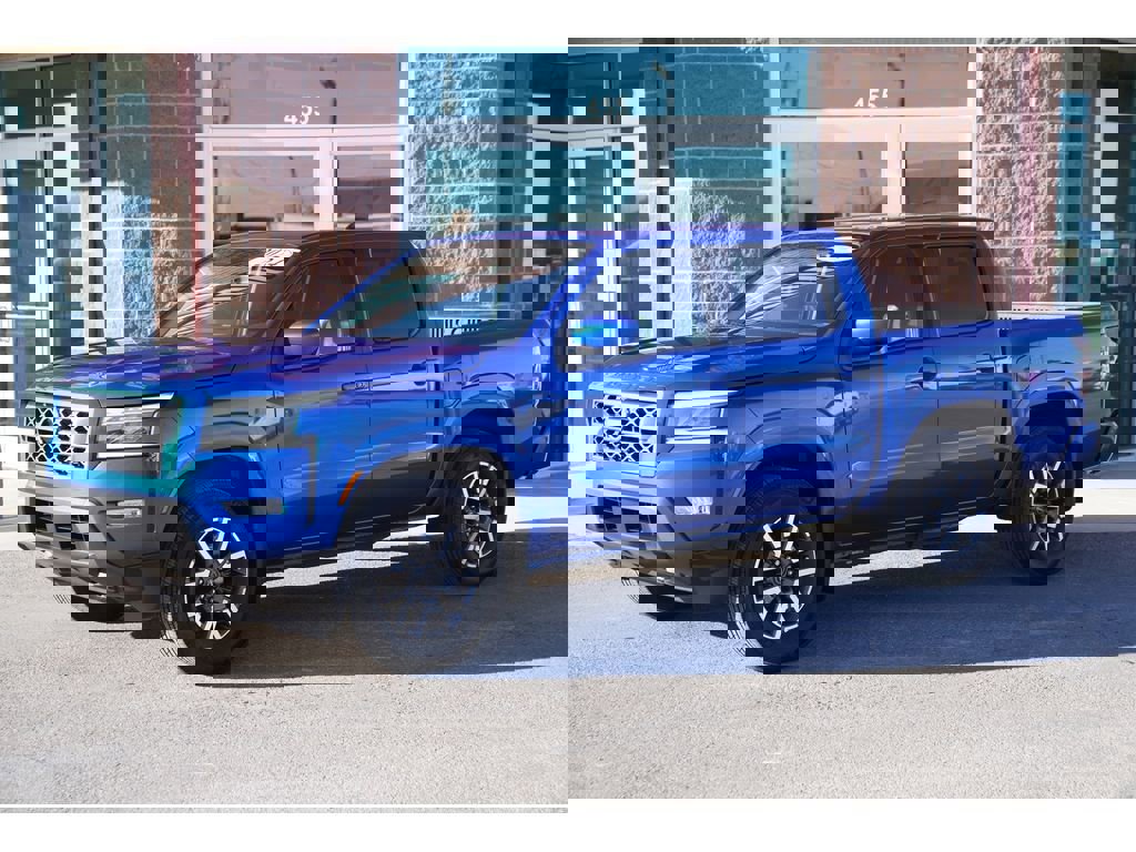 Used 2024 Nissan Frontier SL w/ Technology Package image 2