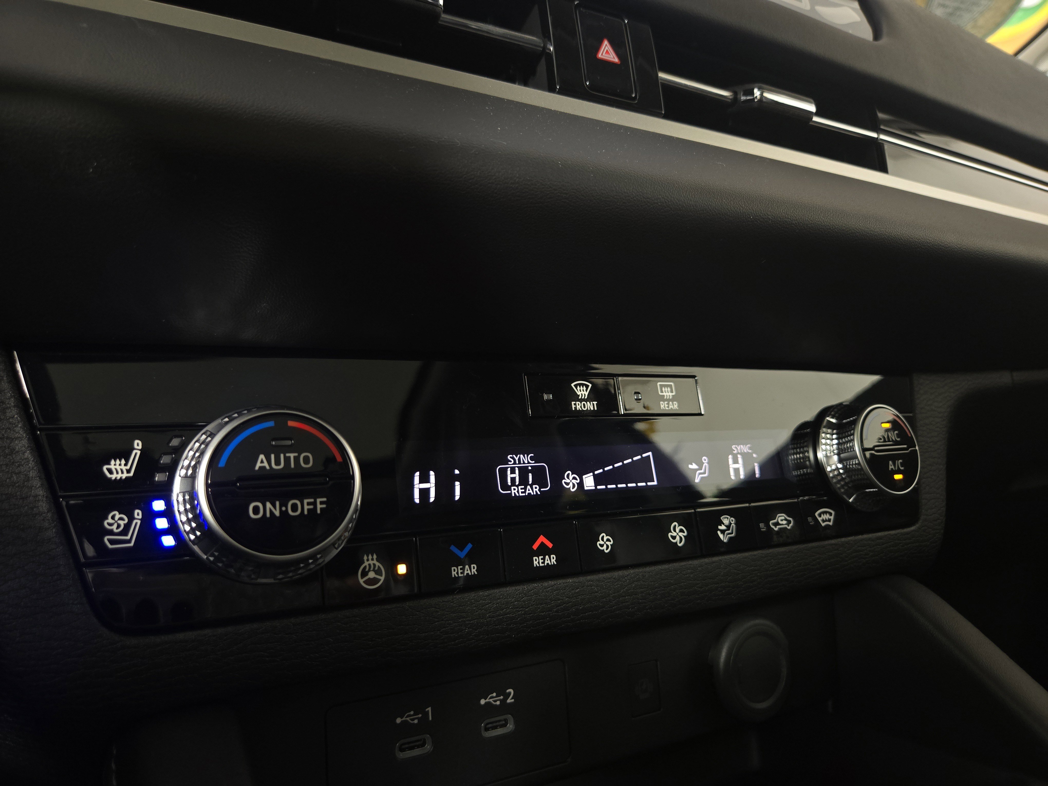 New 2026 Mitsubishi Outlander SEL image 28