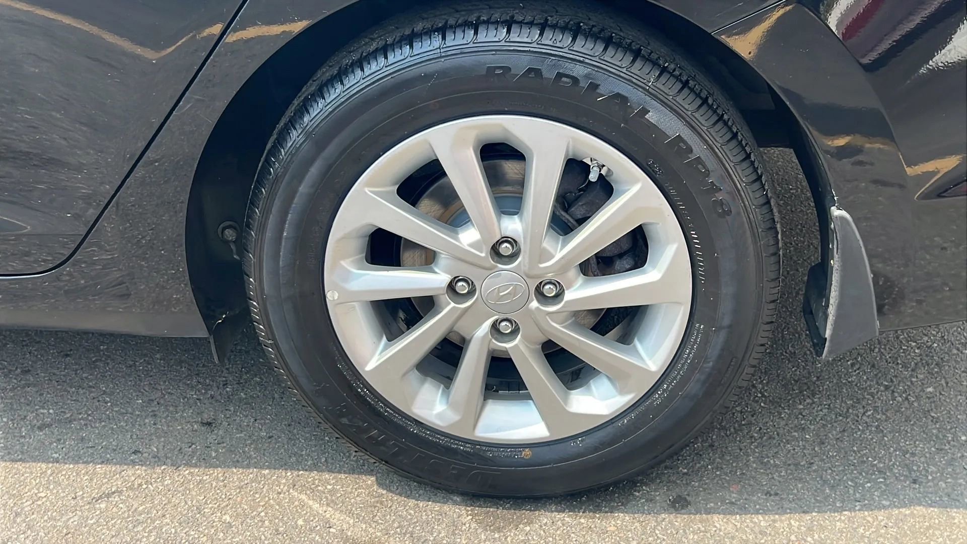 Used 2022 Hyundai Accent SEL image 10