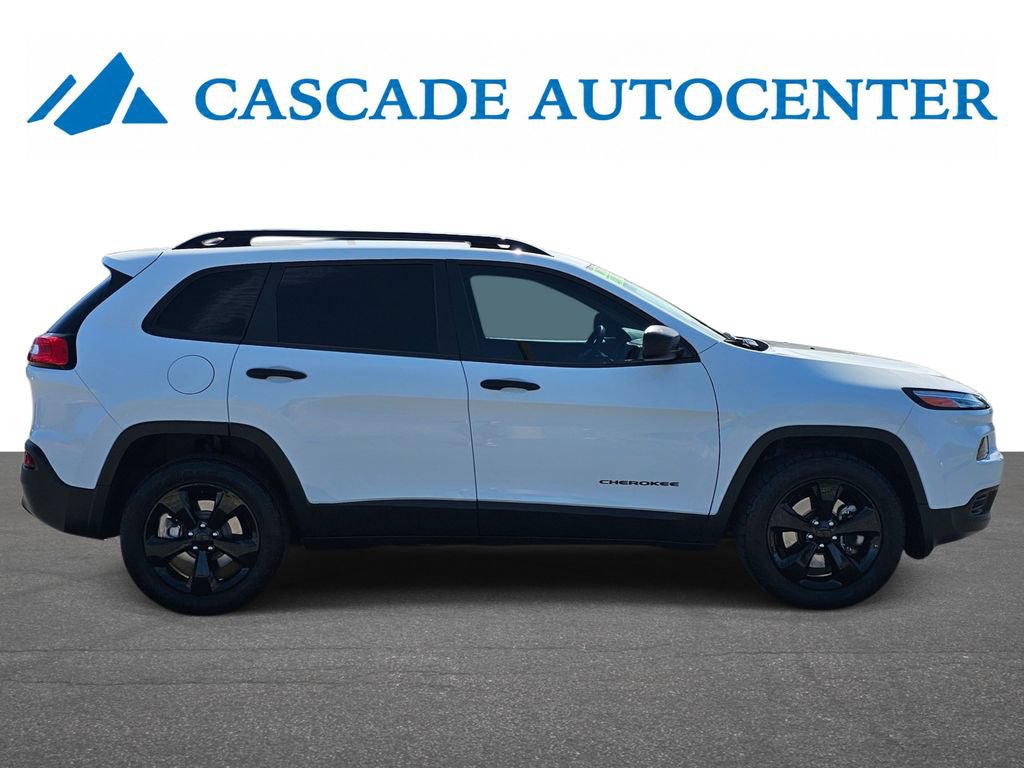 Used 2017 Jeep Cherokee Sport AWD/4WD image 11