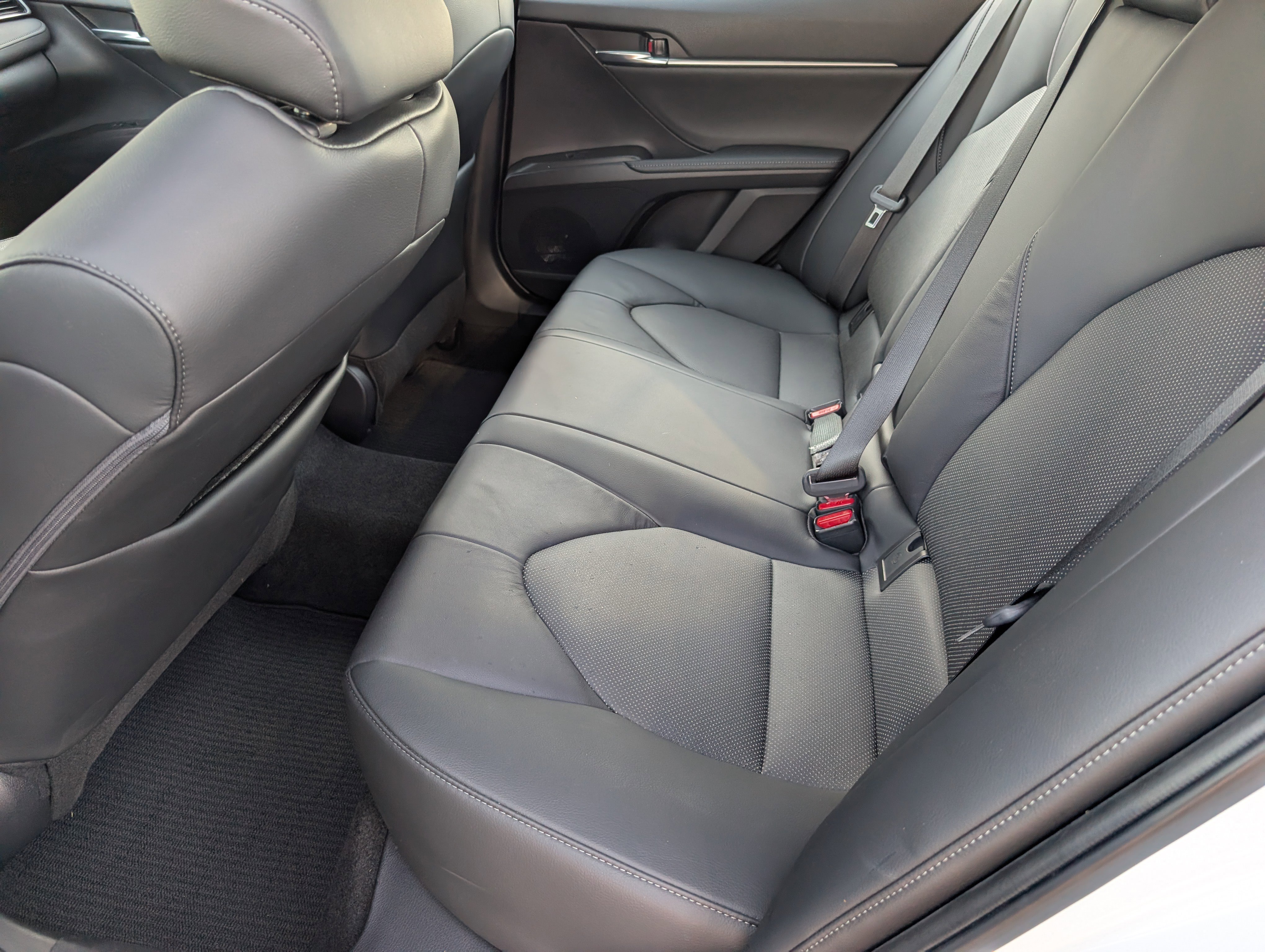 Used 2023 Toyota Camry XLE image 28