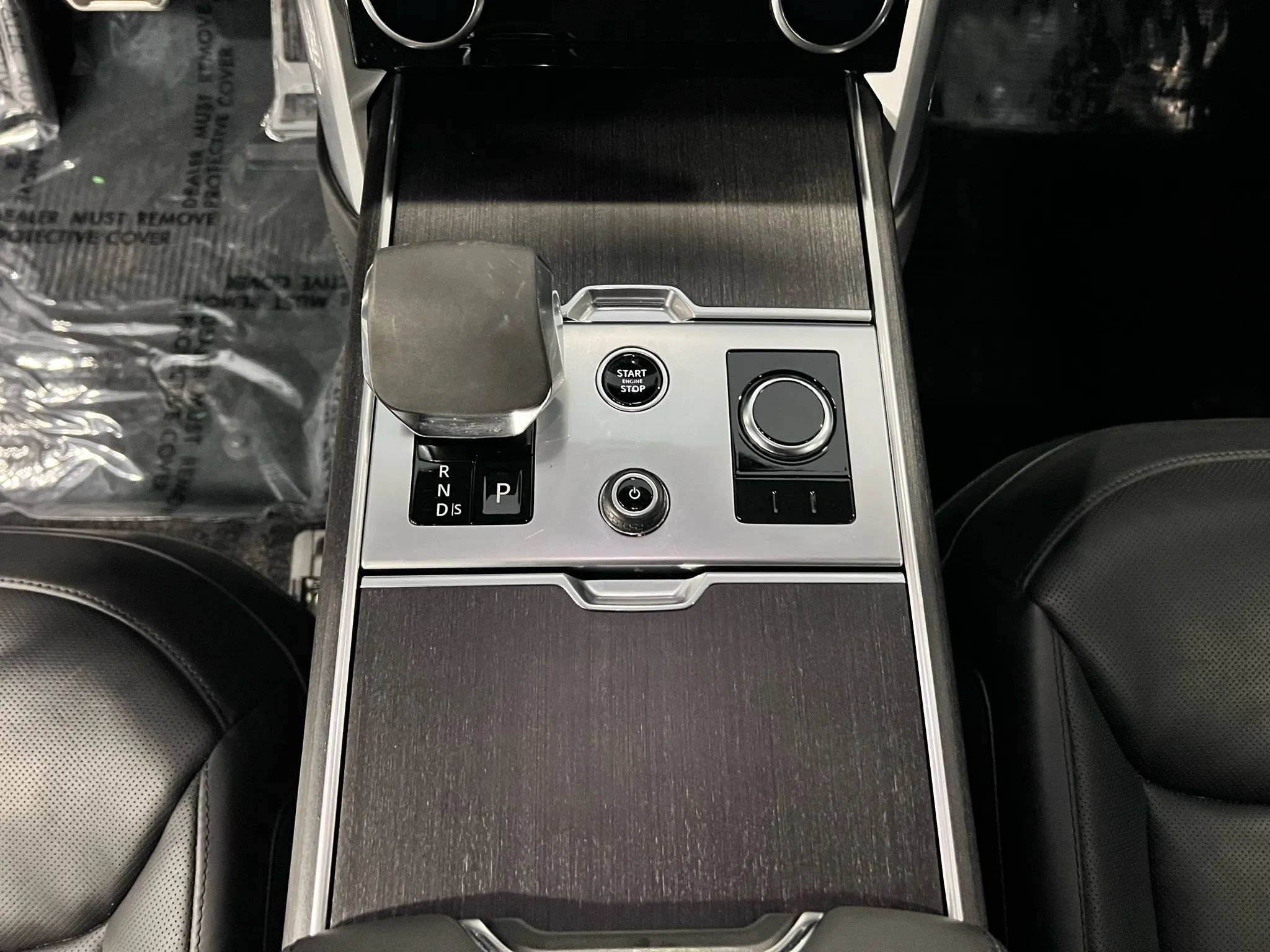 Used 2023 Land Rover Range Rover Long Wheelbase Autobiography image 23